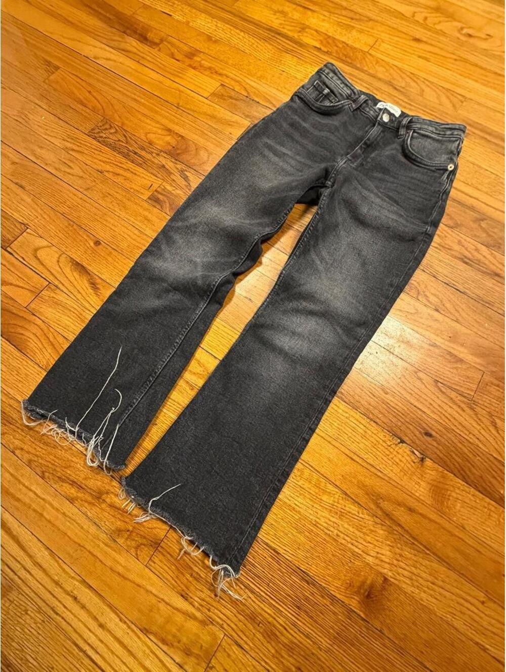 Zara Women's Black and Grey Jeans
